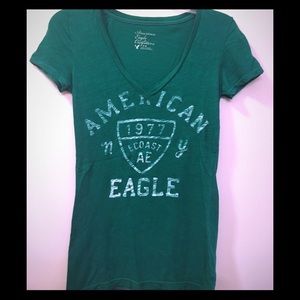 American Eagle vneck